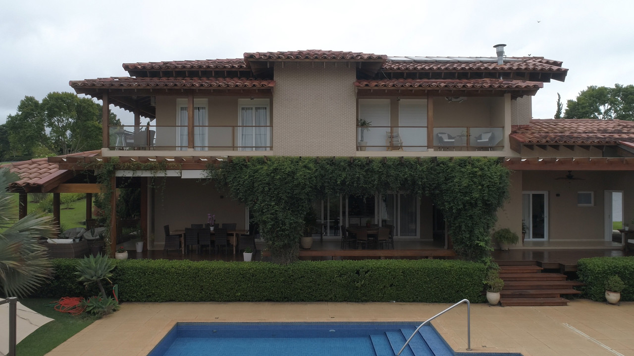Baroneza_Prado_Casa01_Drone_001.00_00_01_52.Still014_Easy-Resize.com
