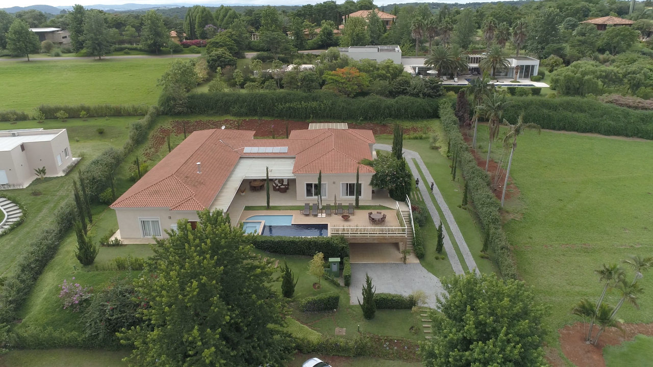 Baroneza_Prado_Casa02_Drone_001.00_02_02_48.Still008_Easy-Resize.com